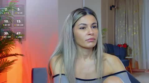 AVRILL CYRUX online show from December 16, 7:25 am