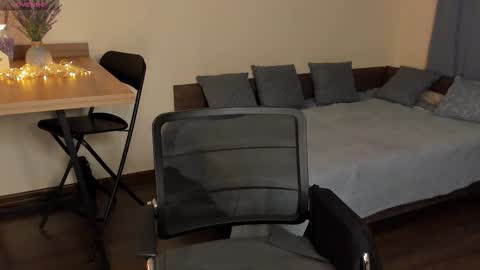 Avrora online show from October 5, 5:40 pm