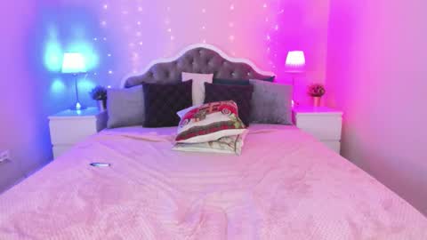 avycom online show from February 7, 7:45 am