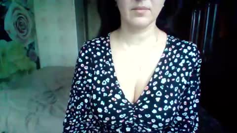 Snapshot of awesomeladyy chatting on January 8, 6:52 am awesomeladyy online show from January 8, 6:52 am