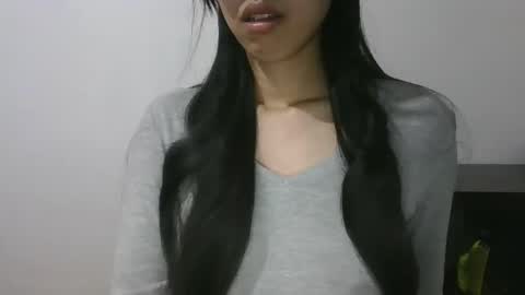 Snapshot of axuepetitt chatting on January 26, 1:09 am axue online show from January 26, 1:09 am