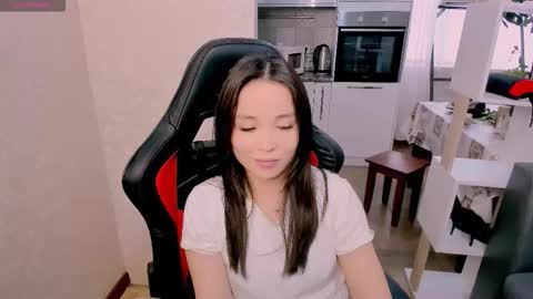 Snapshot of aya_moon chatting on October 21, 5:44 am Aya Moon online show from October 21, 5:44 am