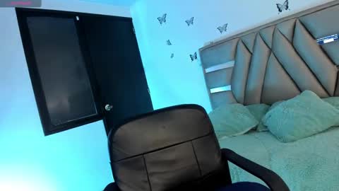 Snapshot of aylin_diazz chatting on March 7, 2:23 pm Aylin online show from March 7, 2:23 pm