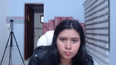 Azyl bunny online show from February 24, 3:31 am