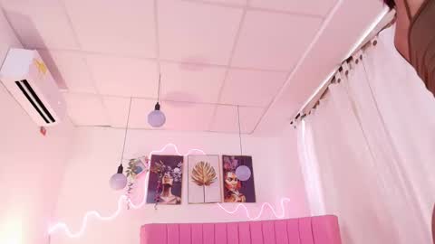 Snapshot of azul_horny chatting on September 23, 9:13 pm PRINCESS AZUL. online show from September 23, 9:13 pm