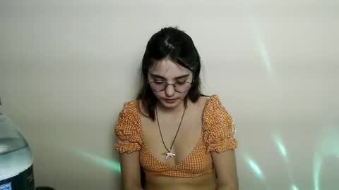 azumi_chan_ online show from March 1, 3:56 pm