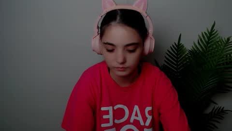 azumi_chan_ online show from September 14, 7:01 pm