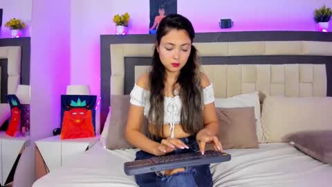 azumie online show from January 20, 11:24 am