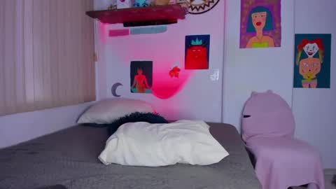 azumie online show from February 14, 7:02 pm