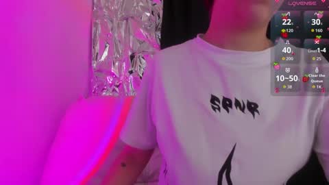 Queen B online show from September 27, 5:20 pm