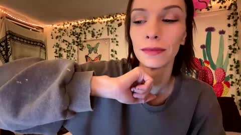 Snapshot of babiifern chatting on December 3, 2:01 am Fern Browning online show from December 3, 2:01 am