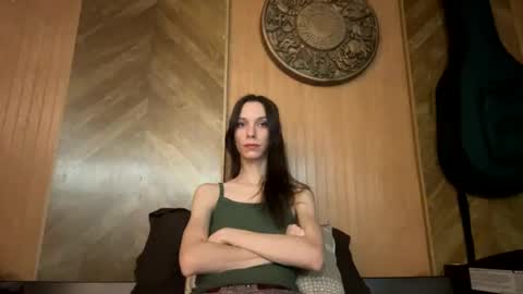 Snapshot of babiifern chatting on March 7, 2:36 am Fern Browning online show from March 7, 2:36 am