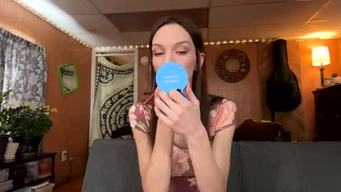 Snapshot of babiifern chatting on February 14, 3:58 pm Fern Browning online show from February 14, 3:58 pm