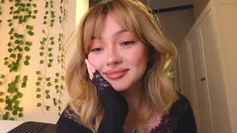 bb adele  online show from December 17, 5:47 pm