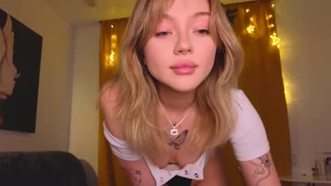 bb adele  online show from December 24, 6:50 pm