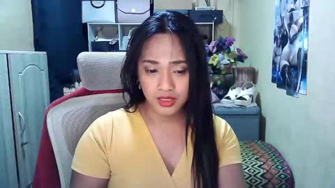 cassandra online show from December 15, 8:14 pm