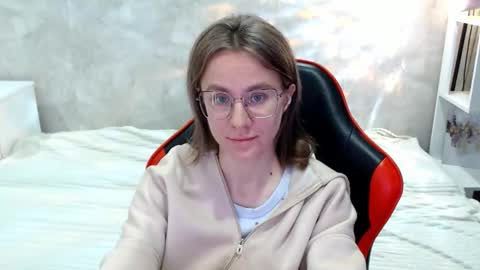 baby_kitte online show from October 1, 4:39 am