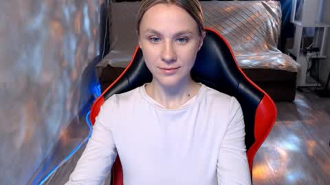 baby_kitte online show from March 11, 4:49 am