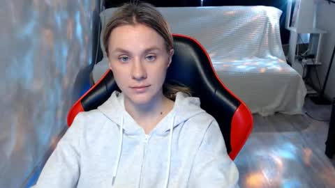 baby_kitte online show from March 16, 5:44 am