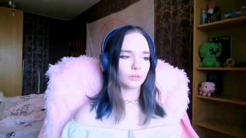 Alice online show from April 29, 9:01 am