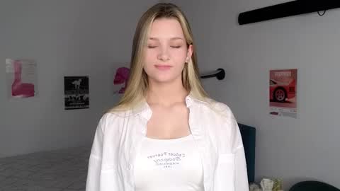 Ruth online show from September 17, 8:40 pm