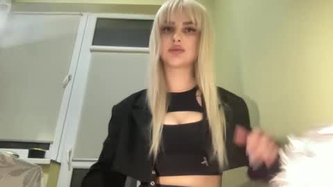 babyangell19 online show from March 3, 9:43 pm