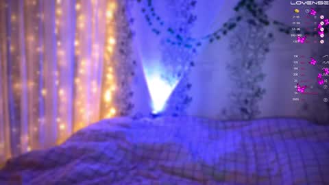 Snapshot of babyfoxyy chatting on December 13, 12:39 pm maddy online show from December 13, 12:39 pm