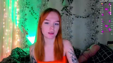 Snapshot of babyfoxyy chatting on December 14, 11:01 pm maddy online show from December 14, 11:01 pm