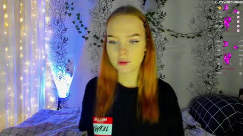 Snapshot of babyfoxyy chatting on December 16, 8:26 pm maddy online show from December 16, 8:26 pm