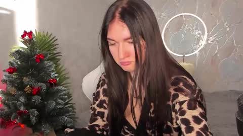 Sophia online show from December 17, 4:16 am