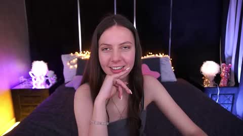 Lady Vi online show from June 11, 1:19 pm