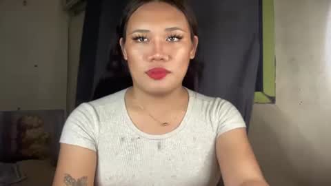 AMARA - FOLLOW ME AND THUMBS UP online show from February 10, 3:48 pm