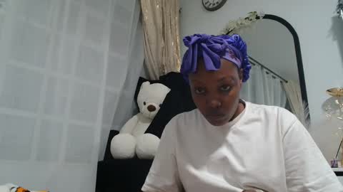 baddestslut001 online show from April 23, 9:17 pm