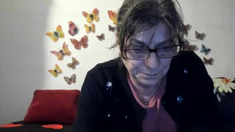 Snapshot of badgg chatting on January 24, 3:34 pm Gina online show from January 24, 3:34 pm