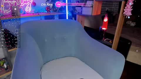 Molly  links in bio online show from December 17, 7:04 pm