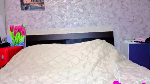 holly online show from March 15, 4:31 pm