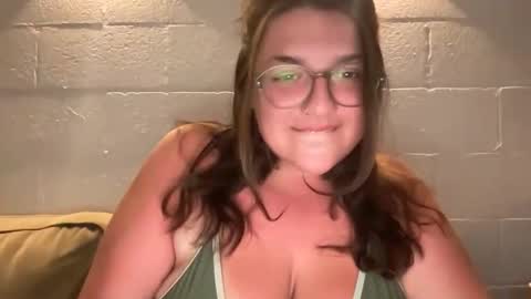 BaileeBaby online show from May 31, 5:35 am