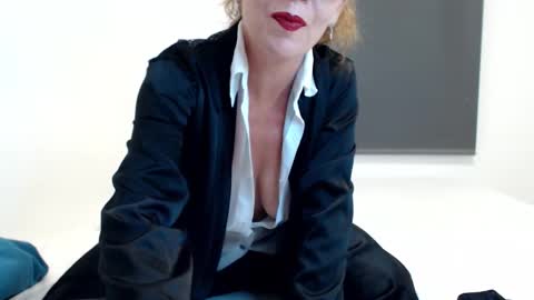 BARBARA DOMME online show from February 28, 12:21 am