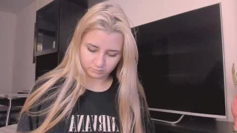 barbarasiren online show from November 1, 12:09 pm