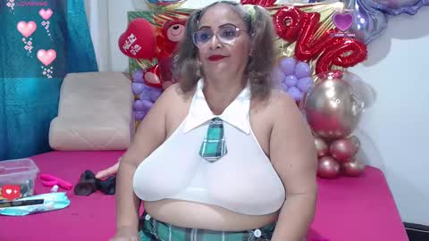Snapshot of bbwsalome chatting on February 17, 9:21 pm Salome online show from February 17, 9:21 pm