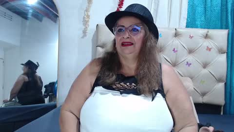 Snapshot of bbwsalome chatting on January 7, 7:38 pm Salome online show from January 7, 7:38 pm