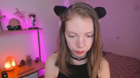 Snapshot of beautyeliise chatting on February 22, 2:06 pm Eliise online show from February 22, 2:06 pm