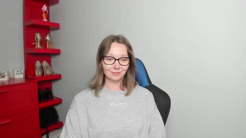 Zoe online show from June 5, 7:25 am