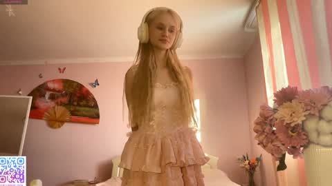 Melissa online show from February 9, 1:24 pm