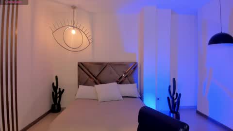 Am Becca online show from April 21, 12:01 pm