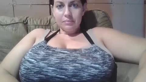 beccabee37 online show from October 21, 11:20 pm