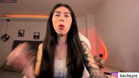 Marzhie online show from February 20, 2:02 pm