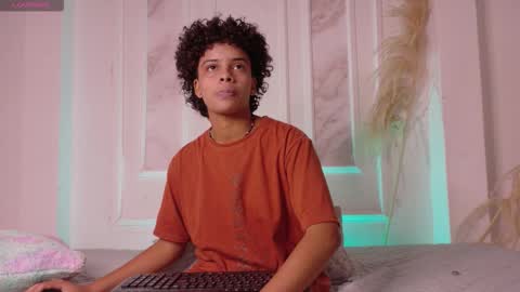 Beecckkkaaa online show from March 2, 1:51 pm