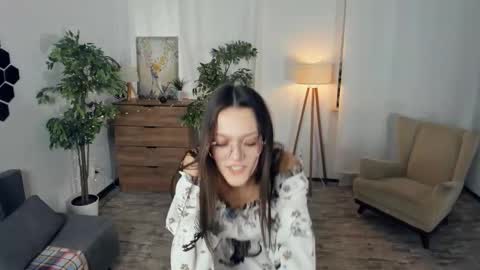 Julia online show from March 4, 9:27 am