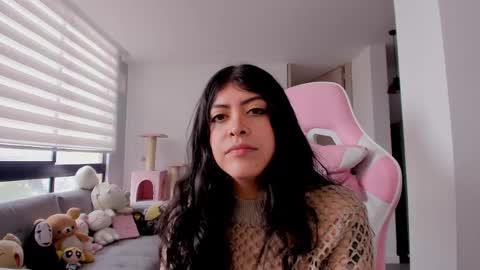 Snapshot of bedroomeyess chatting on March 6, 5:54 pm Amber UwU IM MOVING AND IS CRAZY ILL BE BACK VERY SOON 3 MISS YA ALREADY online show from March 6, 5:54 pm